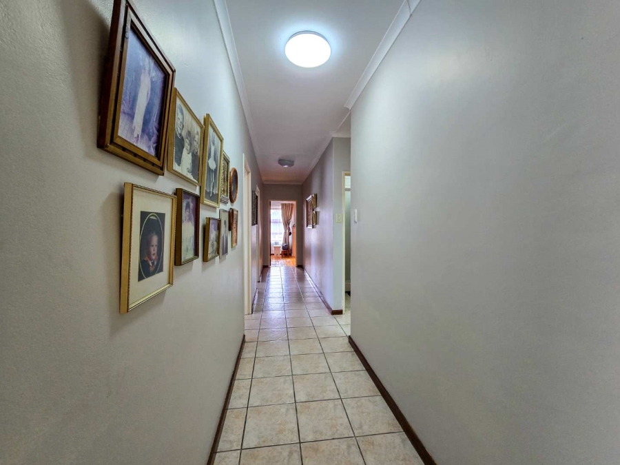 3 Bedroom Property for Sale in Stilbaai Wes Western Cape